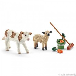 KIT CURA DELLA STALLA CON VITELLO E PECORA set da gioco FARM LIFE Schleich 41422 ANIMALI miniature in resina