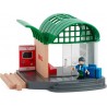STAZIONE CON BIGLIETTERIA trenino BRIO treni in legno 33745 TRAIN STATION plastica SONORA età 3+