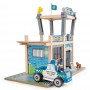 STAZIONE POLIZIA METROPOLITANA set di gioco HAPE in legno e plastica E3050 età 3+ Hape - 3