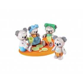 FAMIGLIA DI KOALA family set HAPE con accessori IN BAMBOO green planet explorers E3528 età 3+ Hape - 1